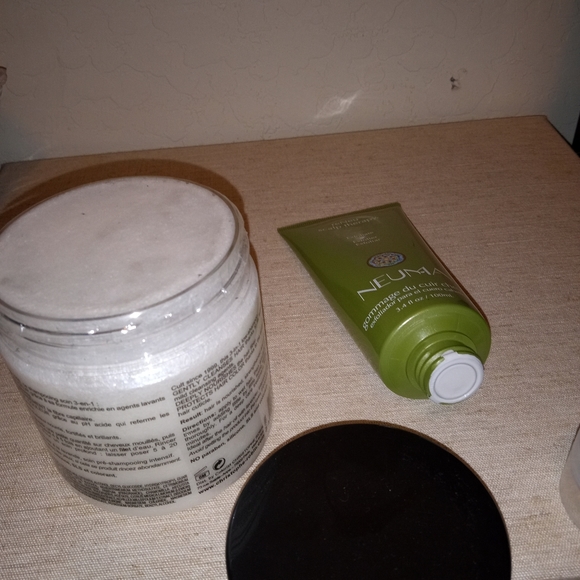 Christophe Robin Cleansing Mask Lemon & Neuma reNeu Scalp Therapy Exfoliator duo - Picture 2 of 5